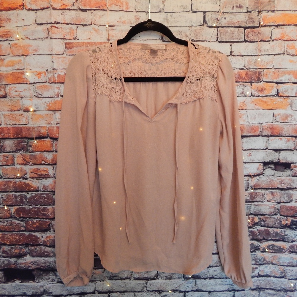 Forever 21 / lacey blouse